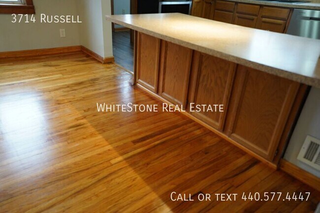 Building Photo - 3714 Russell-