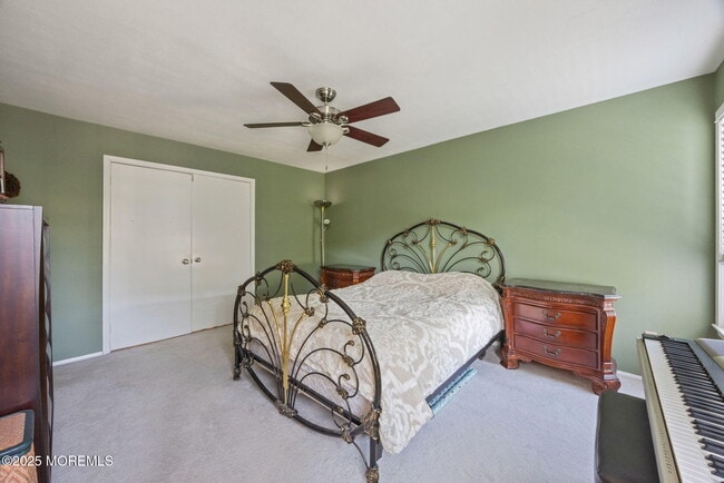 Building Photo - 335 Devon Pl