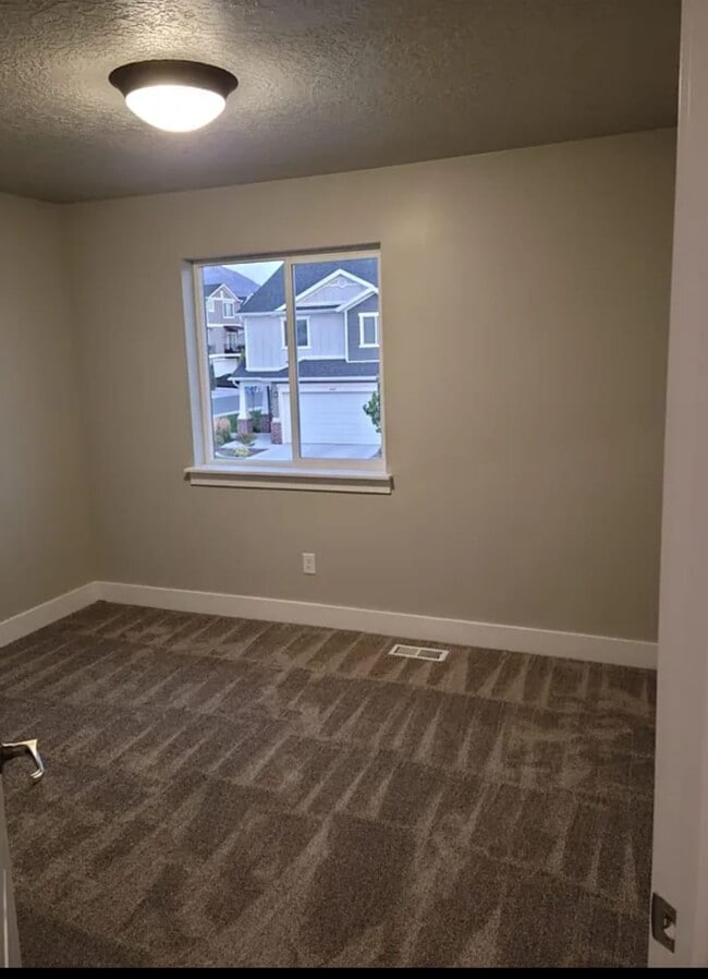 Building Photo - 1048 W 1860 S