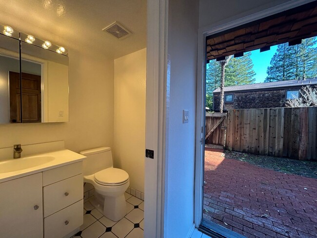 Building Photo - Idyllic Loft-Style Townhome Near Downtown Lafayette with Private Patios & Top Schools