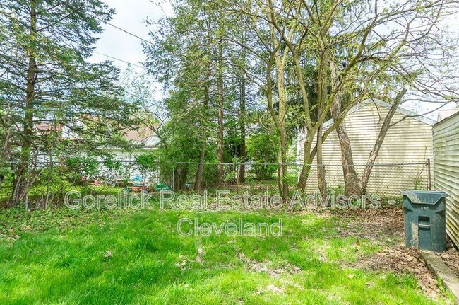 Building Photo - 1340 Sheffield Rd