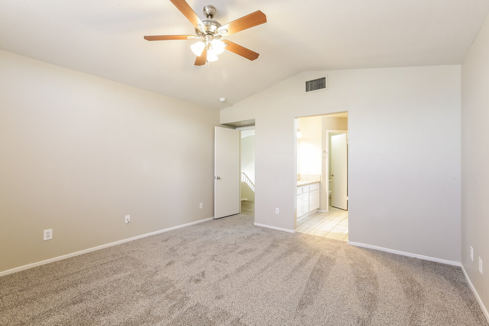 Building Photo - 1825 Klamath Falls Way
