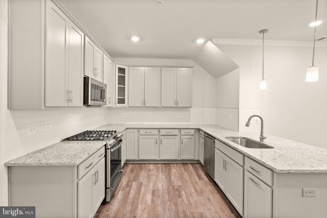 Building Photo - 43361 Radford Divide Ter