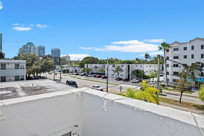 Building Photo - 3051 SW 27th Ave