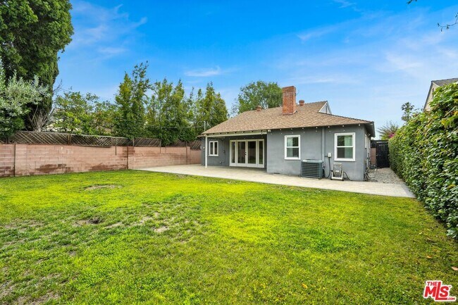 Building Photo - 6137 Laurelgrove Ave