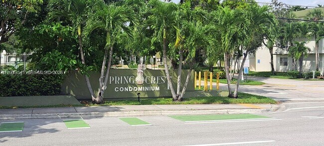 Building Photo - 4205 N University Dr