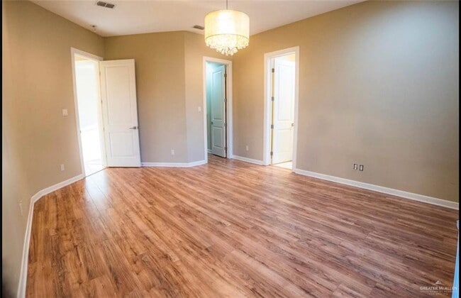 Building Photo - 17 W Agusta Ave