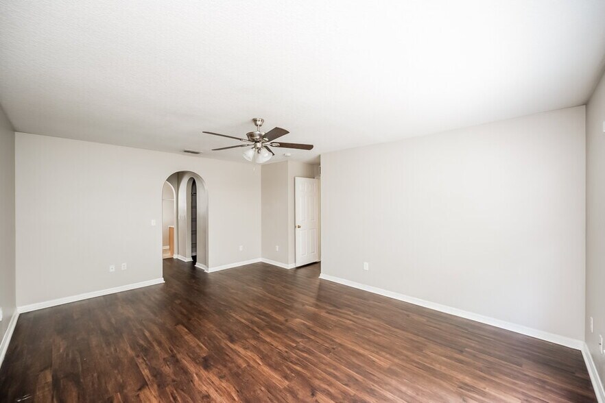 Building Photo - 17006 Torvest Ct