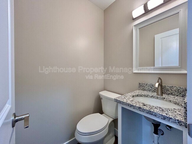 Building Photo - 2874 Taft Ave SW