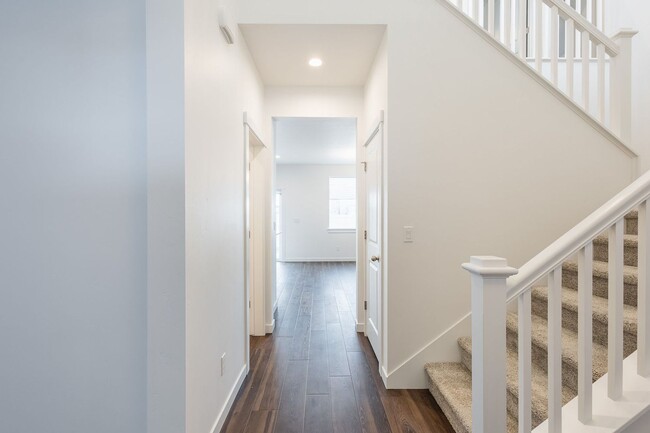 Building Photo - Brand New 3 bed 2.5 bath with flex room No...