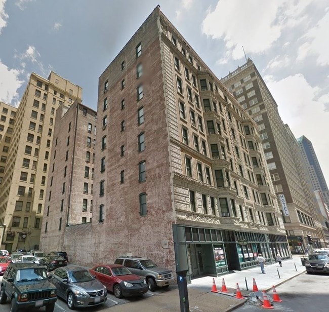 Building Photo - The Mark Twain Building