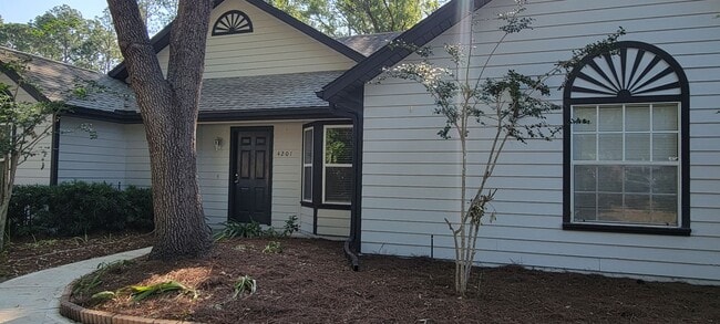 Building Photo - 3 Bedroom/2 Bath Home in Cherry Tree