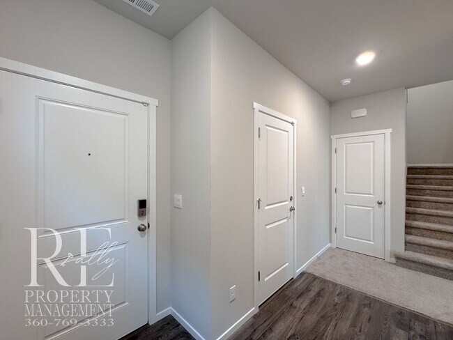 Building Photo - Light-Filled Newer Bremerton Home with Loft, Fenced Yard & 2-Car Garage