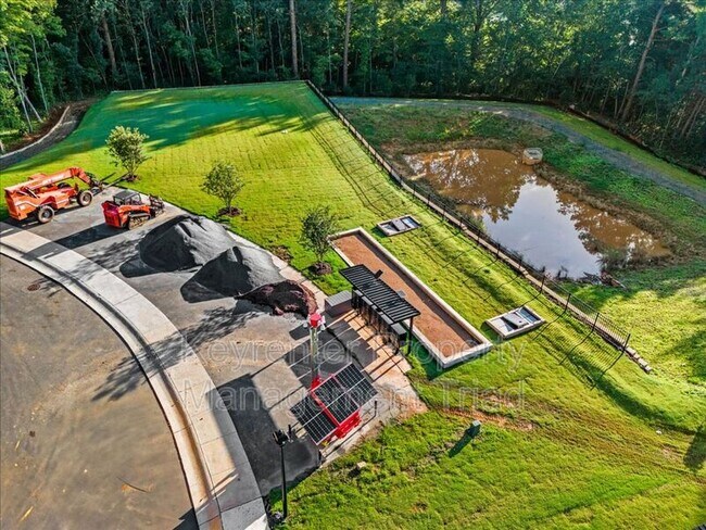 Building Photo - 174 Parker Ln