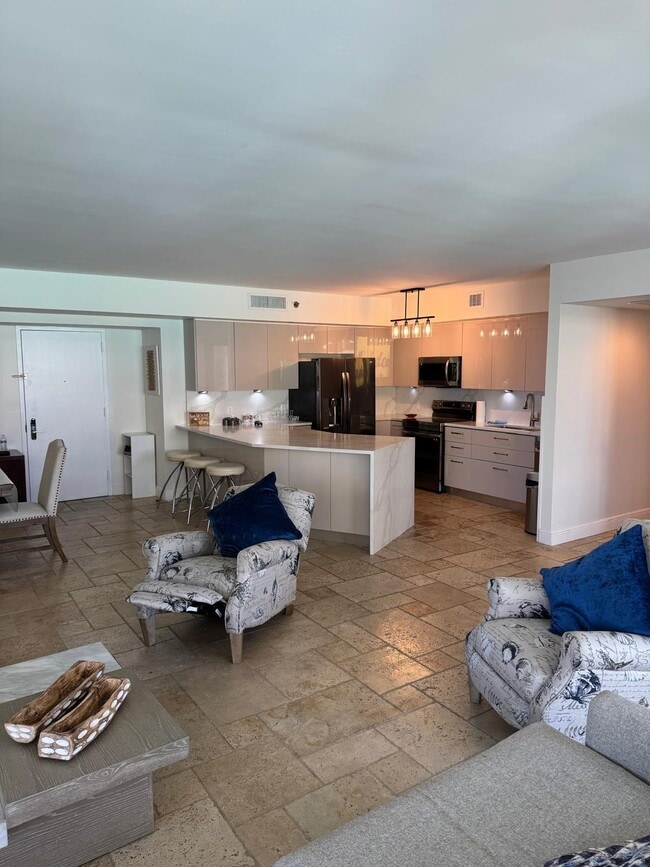 Building Photo - 1800 S Ocean Dr