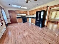 Building Photo - 28 Edgeworth St