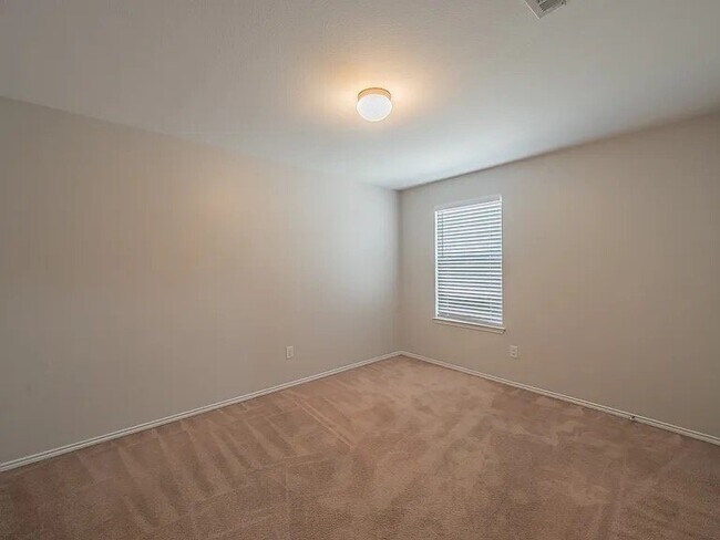 Building Photo - 7525 Berrenda Dr