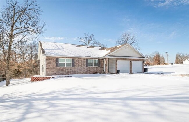 Building Photo - Beautiful 3 Bedroom, 2 Bathroom Home in No...
