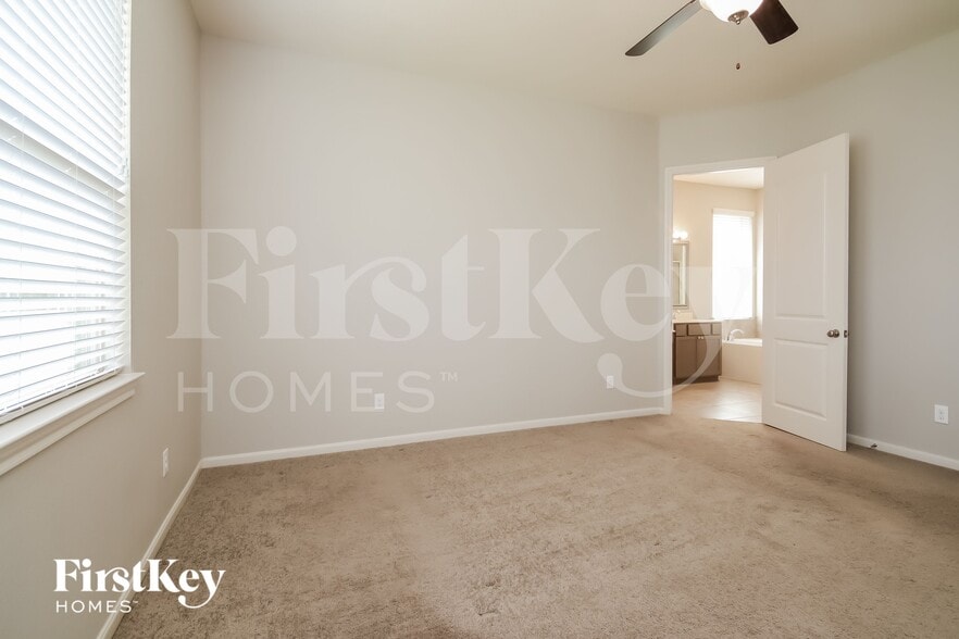 Building Photo - 2530 Duke Heights Ln