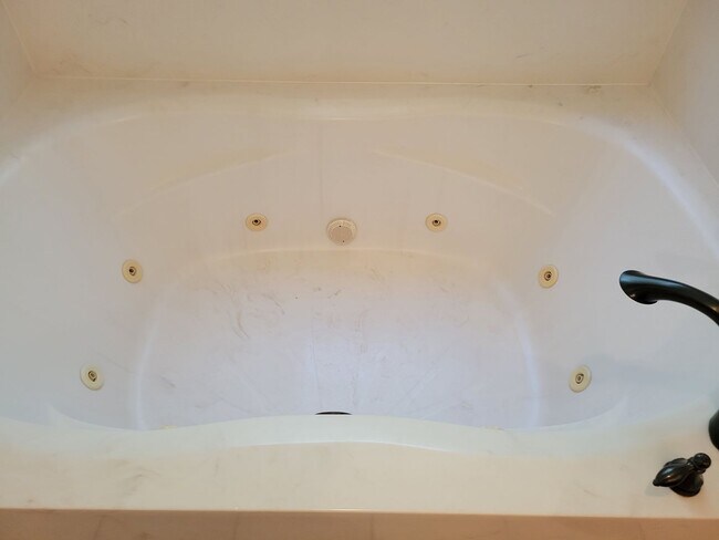 Building Photo - Huge 1/2 acre lot on cul de sac!  White Rock Estates!