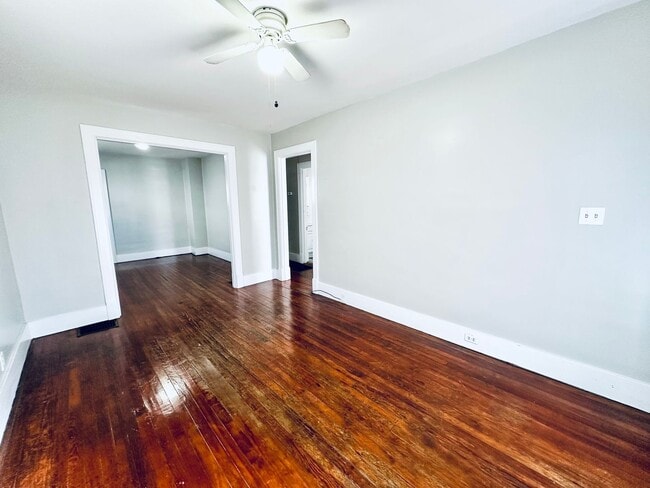 Building Photo - Two Bedroom House with Detached Garage-Section 8 Accepted