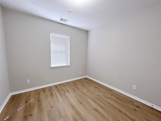 Building Photo - 5523 Baby Blue Ln