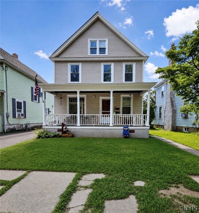 Building Photo - 307 Turin St