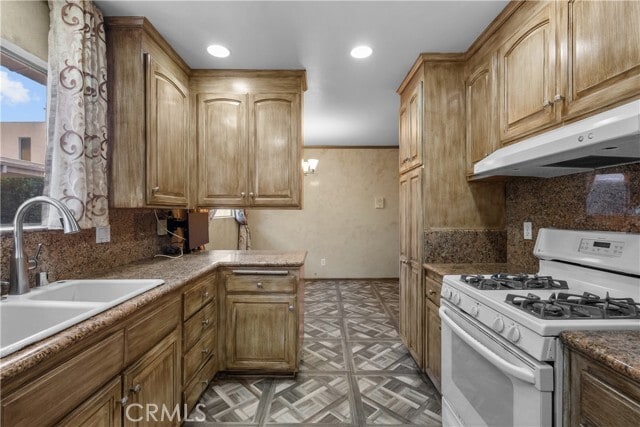 Building Photo - 5282 Lindley Ave