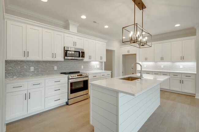 Building Photo - 9690 Dutton Ln