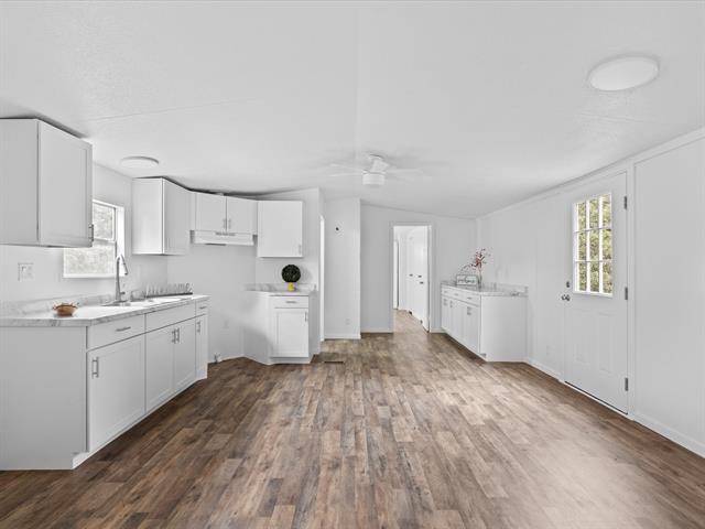 Building Photo - 146 Deerwood Ln