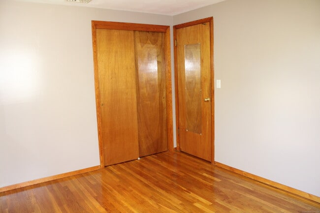 Building Photo - 153 Brookside Rd