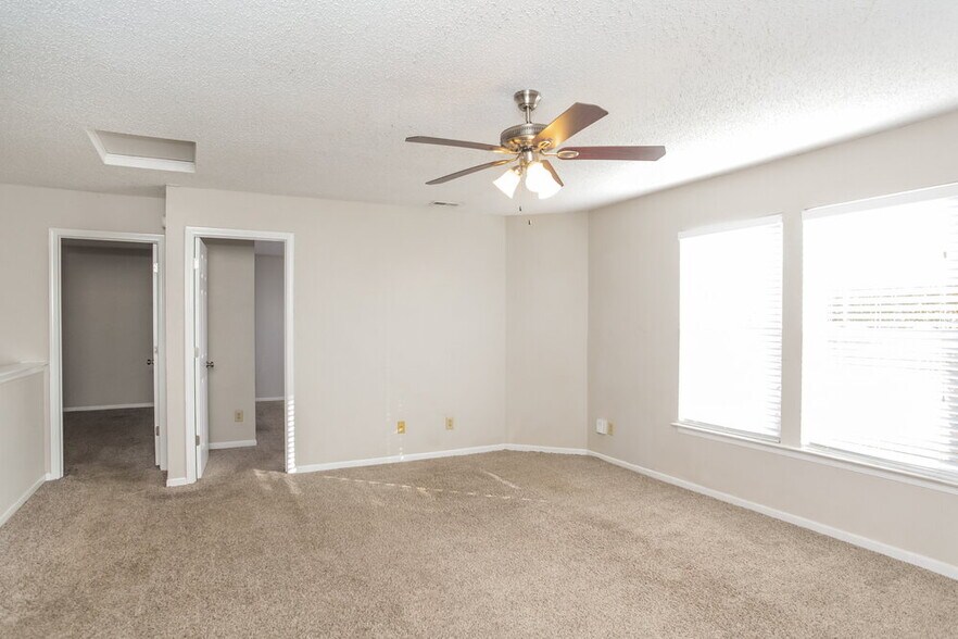 Building Photo - 1829 Blue Pine Ln