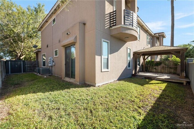 Building Photo - 10 East St