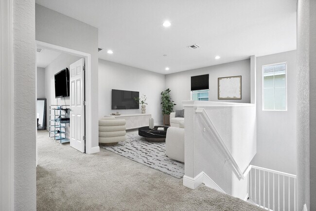 Building Photo - 1597 NW Cataluna Cir