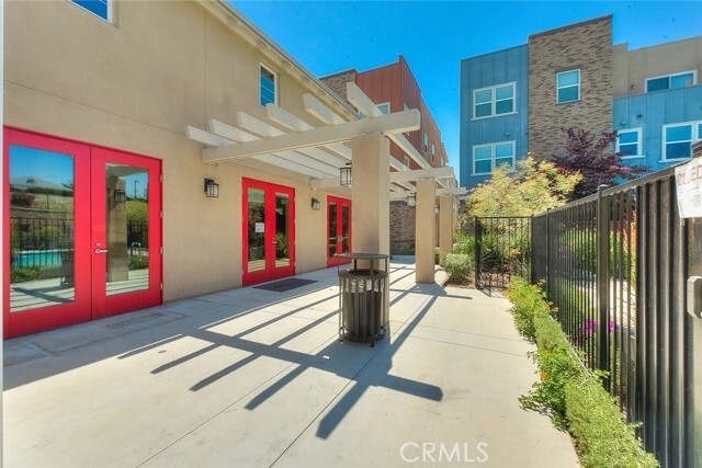 Building Photo - 8872 Maple Ave