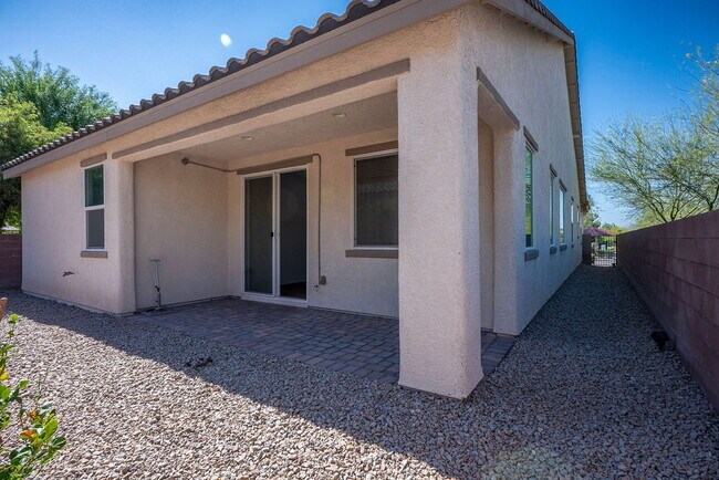 Building Photo - "Charming 3-Bed Oasis with 2 Baths in North Las Vegas – Spacious 1741 Sq Ft!"
