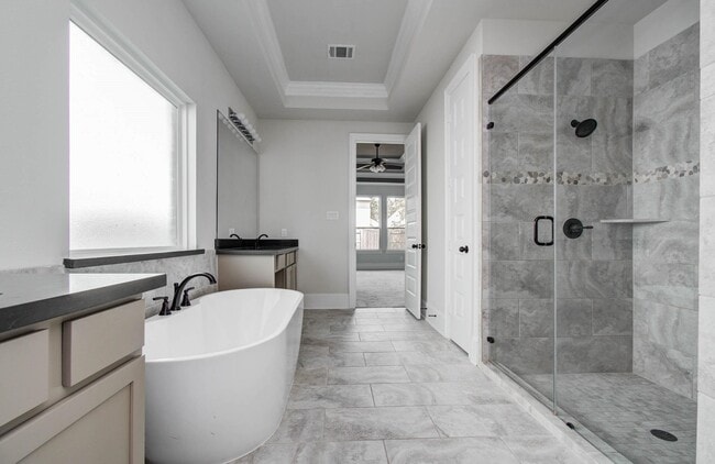 Building Photo - 15108 Botanical Garden Dr