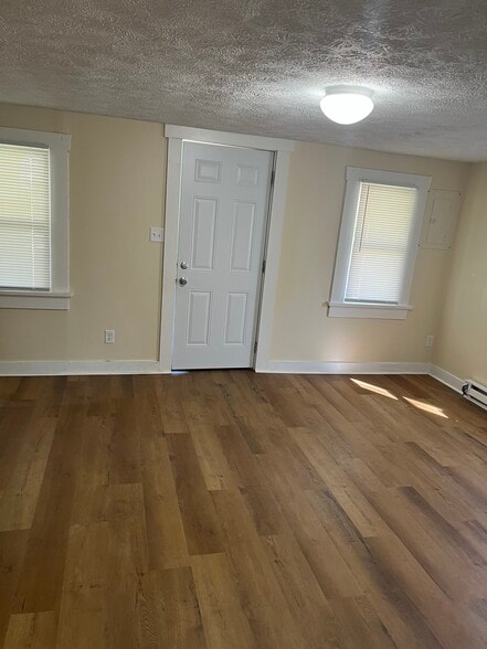 Building Photo - 417 N 23rd St