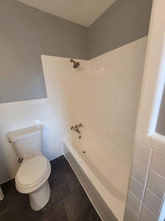 Building Photo - Huntsville