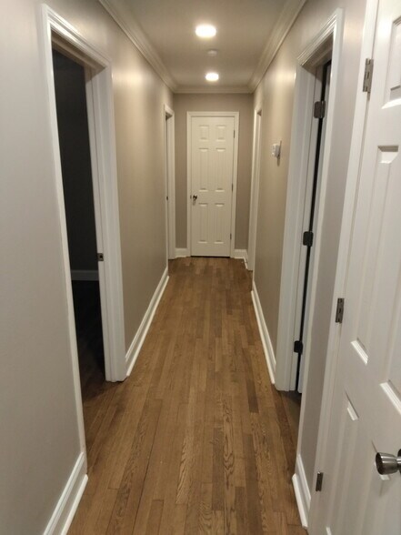 Building Photo - 2038 Conway Dr