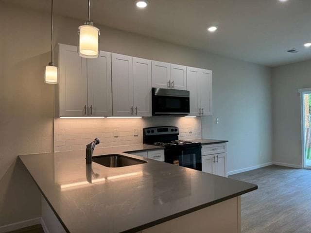 Building Photo - 419 W Dulin St