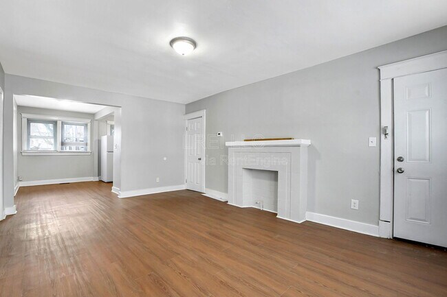 Building Photo - 701 Hazel St