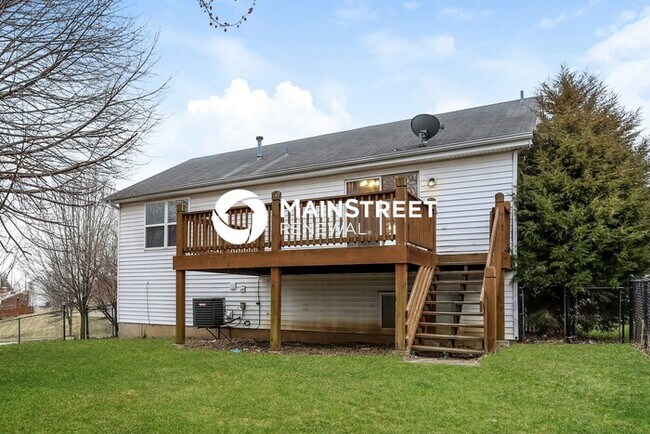 Building Photo - 3 Bedroom Pet-Friendly Home in O'Fallon, MO with Main Street Renewal