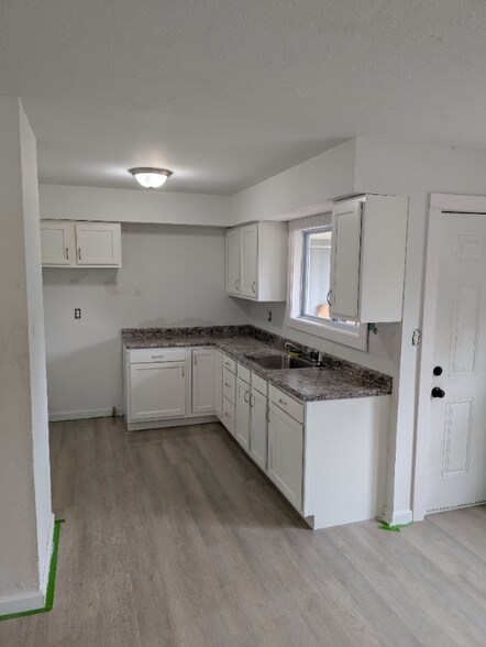 Building Photo - 9338 Mt Auburn Ave