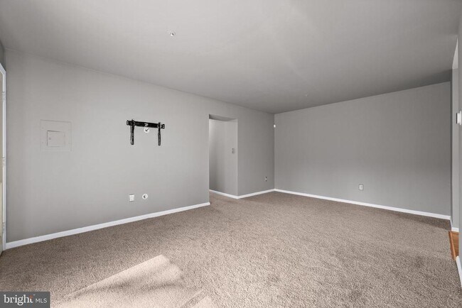 Building Photo - 8585 Falls Run Rd