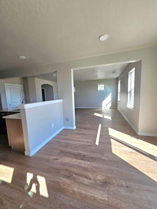 Building Photo - Brand new 3 Bed 2.5 Bath Home- Owyhee Scho...