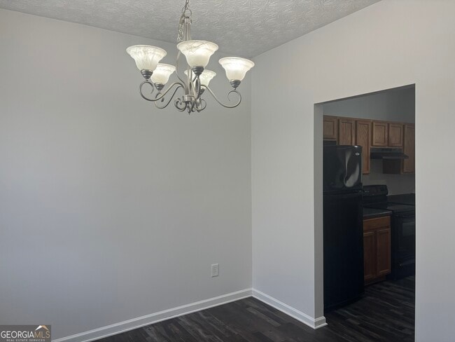 Building Photo - 6367 Ellenwood Dr