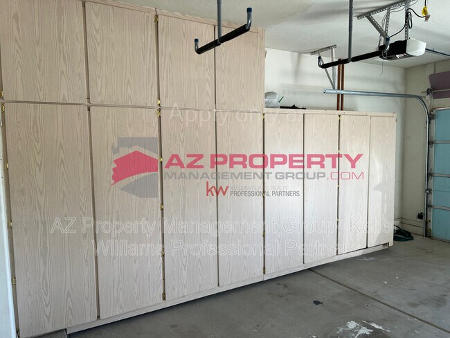 Building Photo - 5822 W Charter Oak Rd