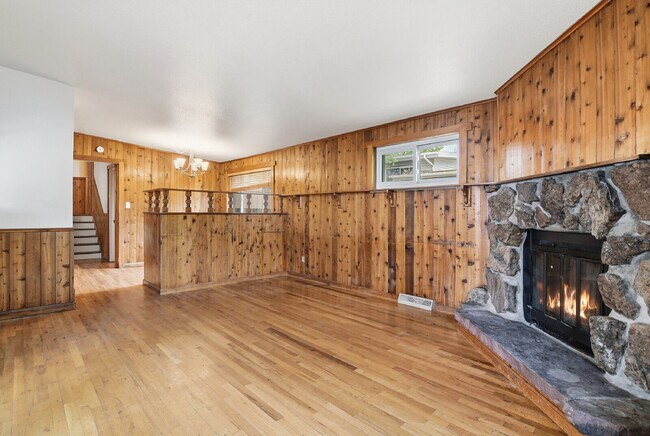 Building Photo - $2,495.95, 4 bed, 1.5 bath with a large backyard.