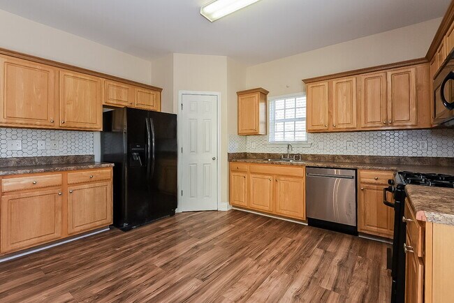 Building Photo - 110 Cessna Dr